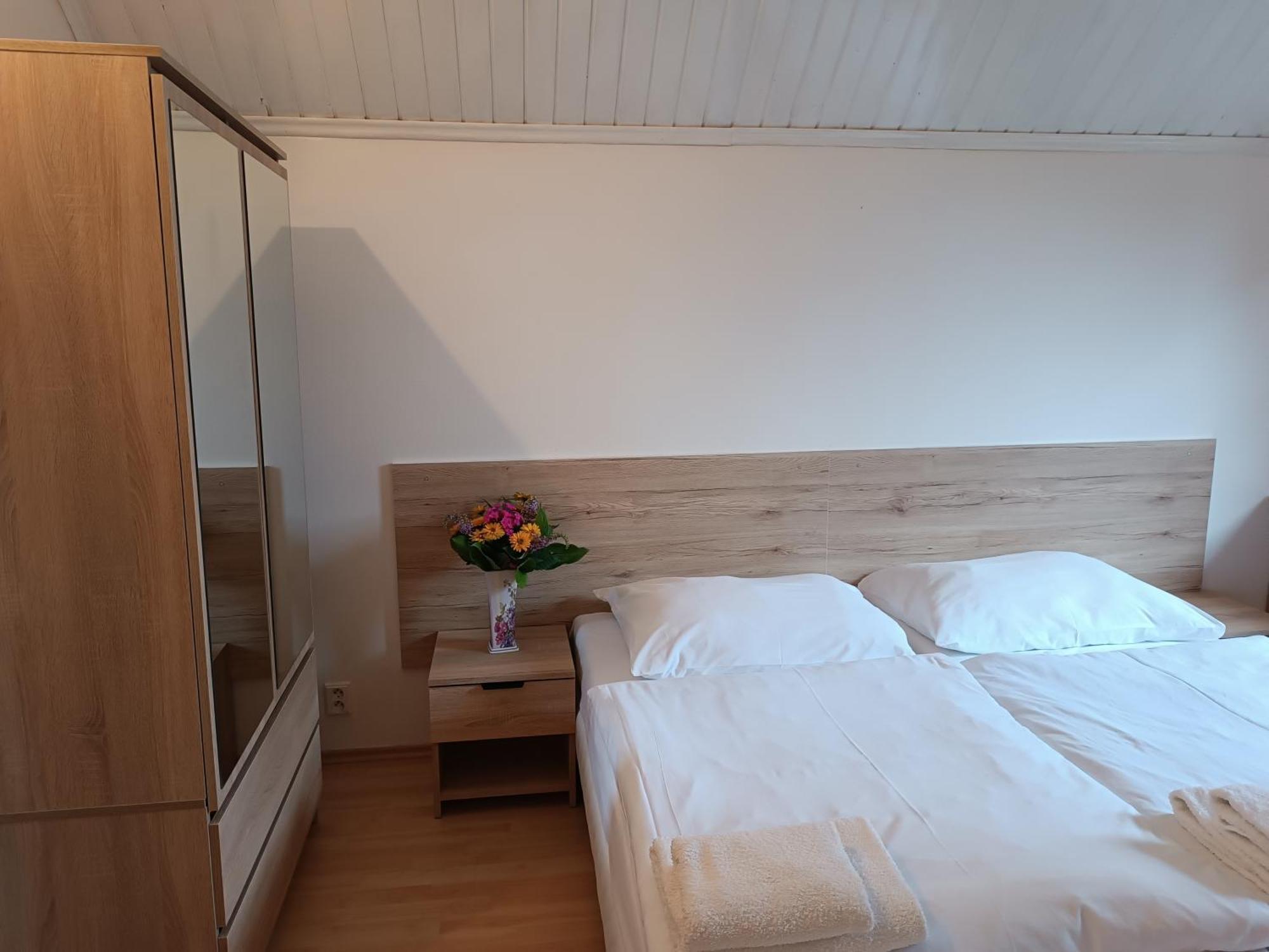 Ardilla Hotel Lhota  Buitenkant foto